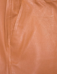 2NDDAY - 2ND Leya - Stretch Leather - læderbukser - sugar almond - 6