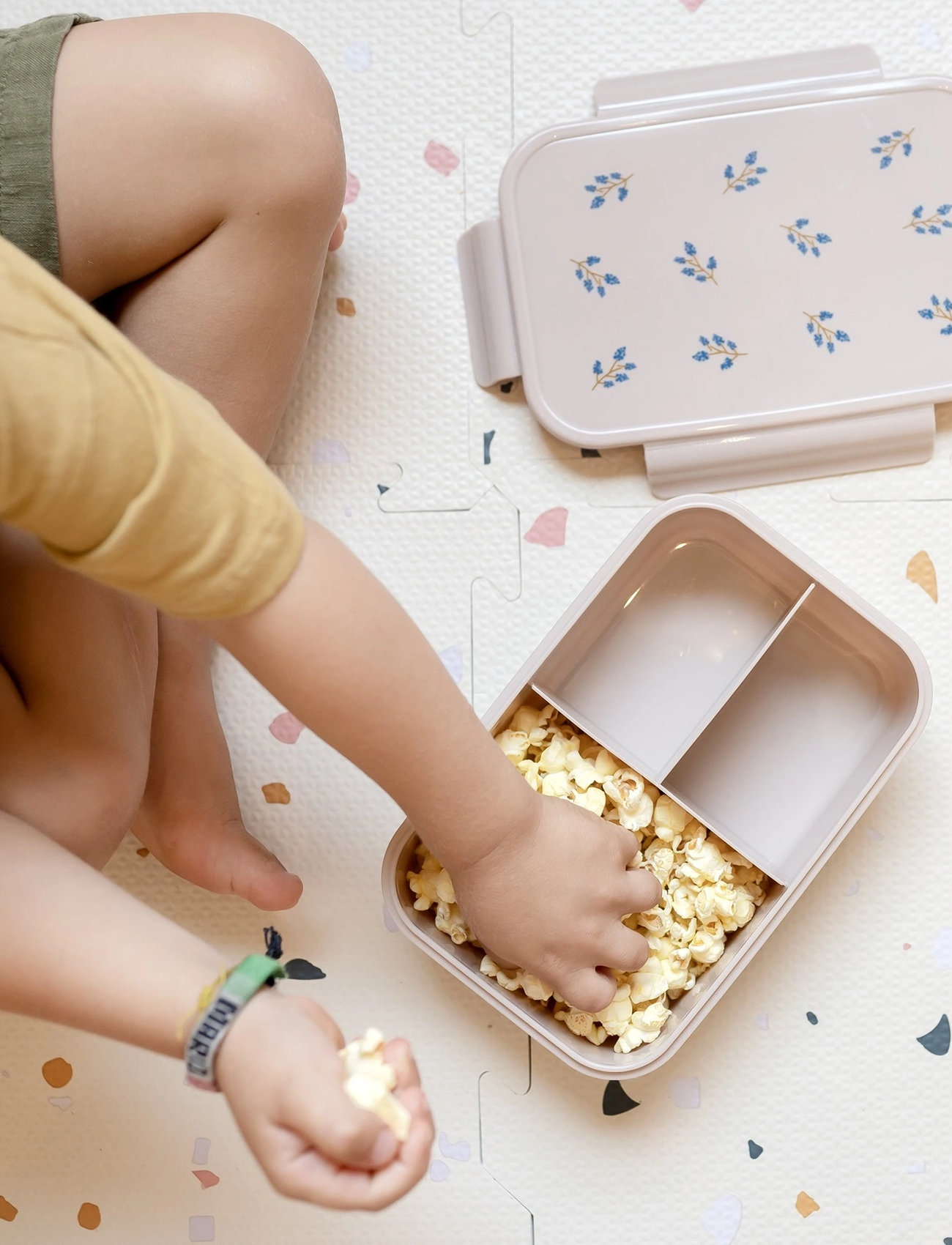 3 Sprouts 3 Sprouts Lunchbox, Blueberry/Taupe, One Size, Cream, Måltidstid > Madkasser, Børn