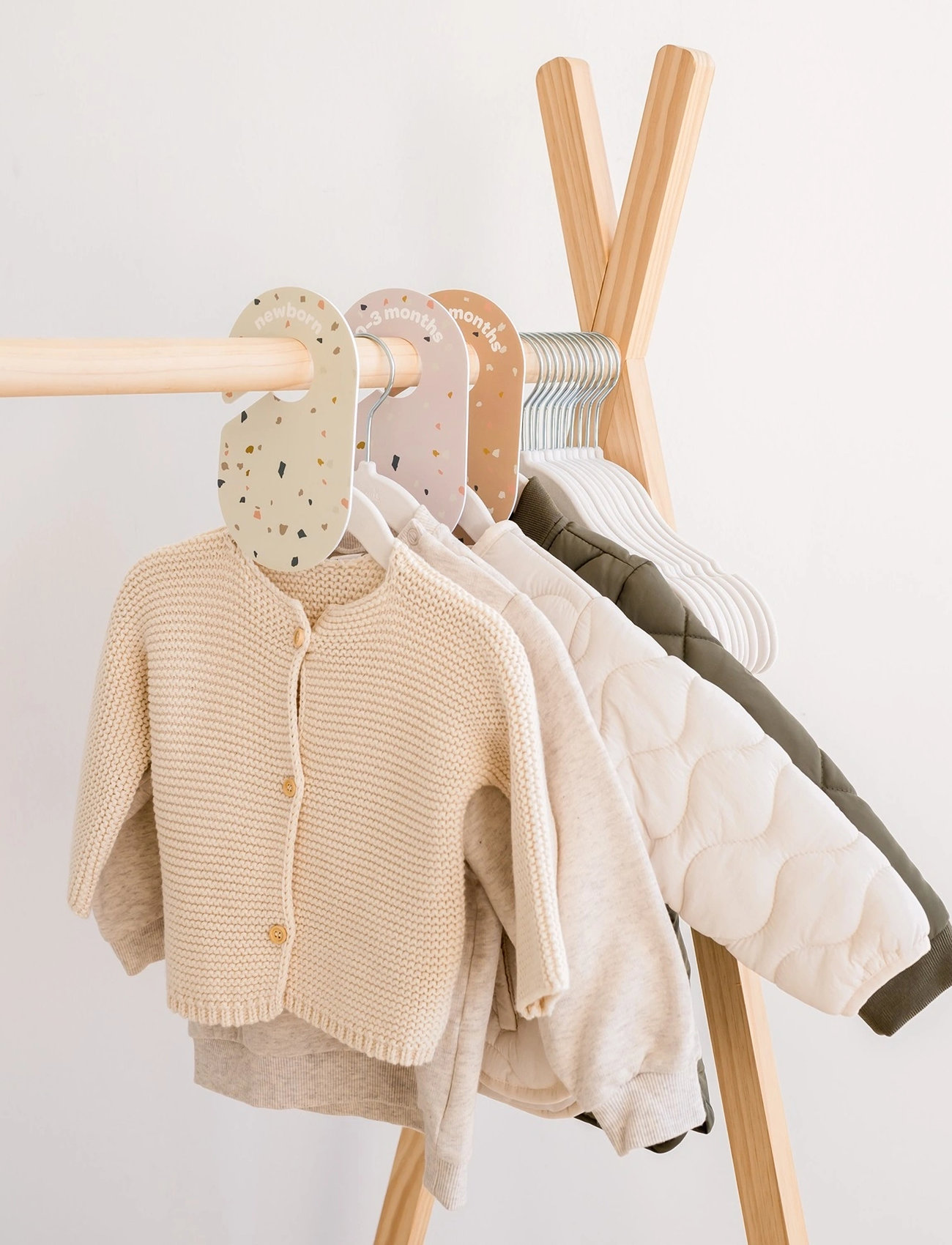 3 Sprouts 3 Sprouts Set, Velvet Hangers (15 Pcs.) And Closet Divider (8 Pcs.), Cream/Terrazzo, One Size, White, Opbevaring > Knager Og Bøjler, Børn