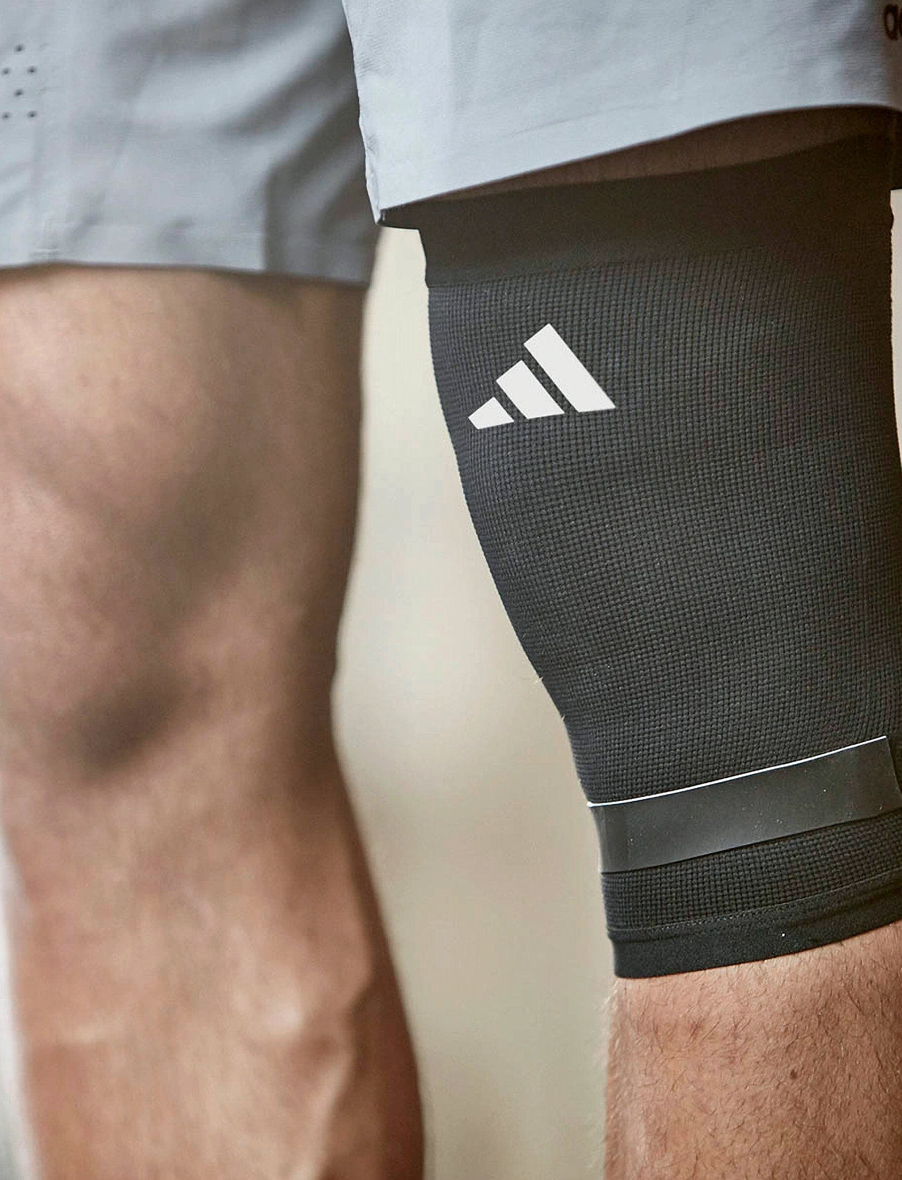 adidas Equipment Performance Knee Support, XL, Multi/patterned, Sport Braces & Supports > Sport Knee Support, Herre