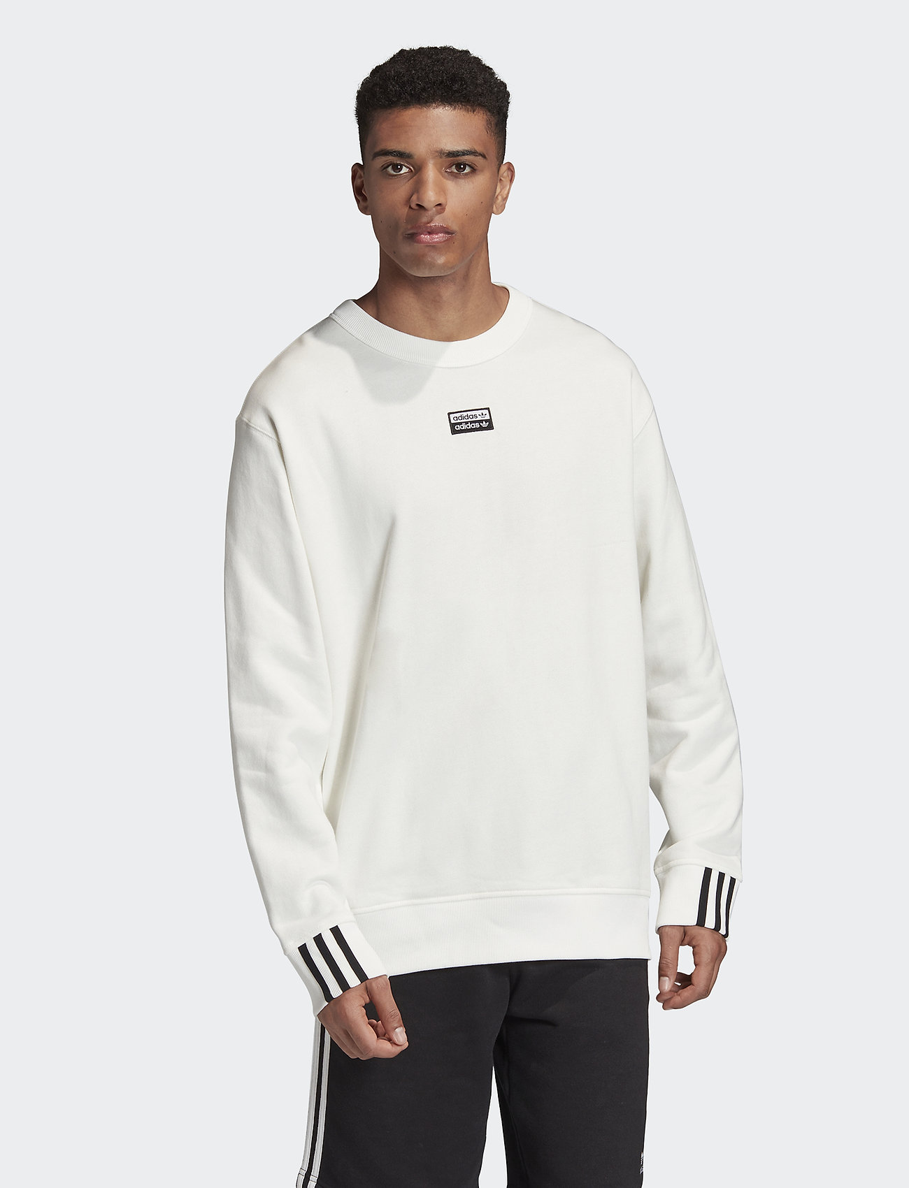 F A Crew (Cwhite) (329.40 kr) adidas Originals | Shoppa adidas Originals R.Y.V. Crew Sweatshirt i en Grå färg