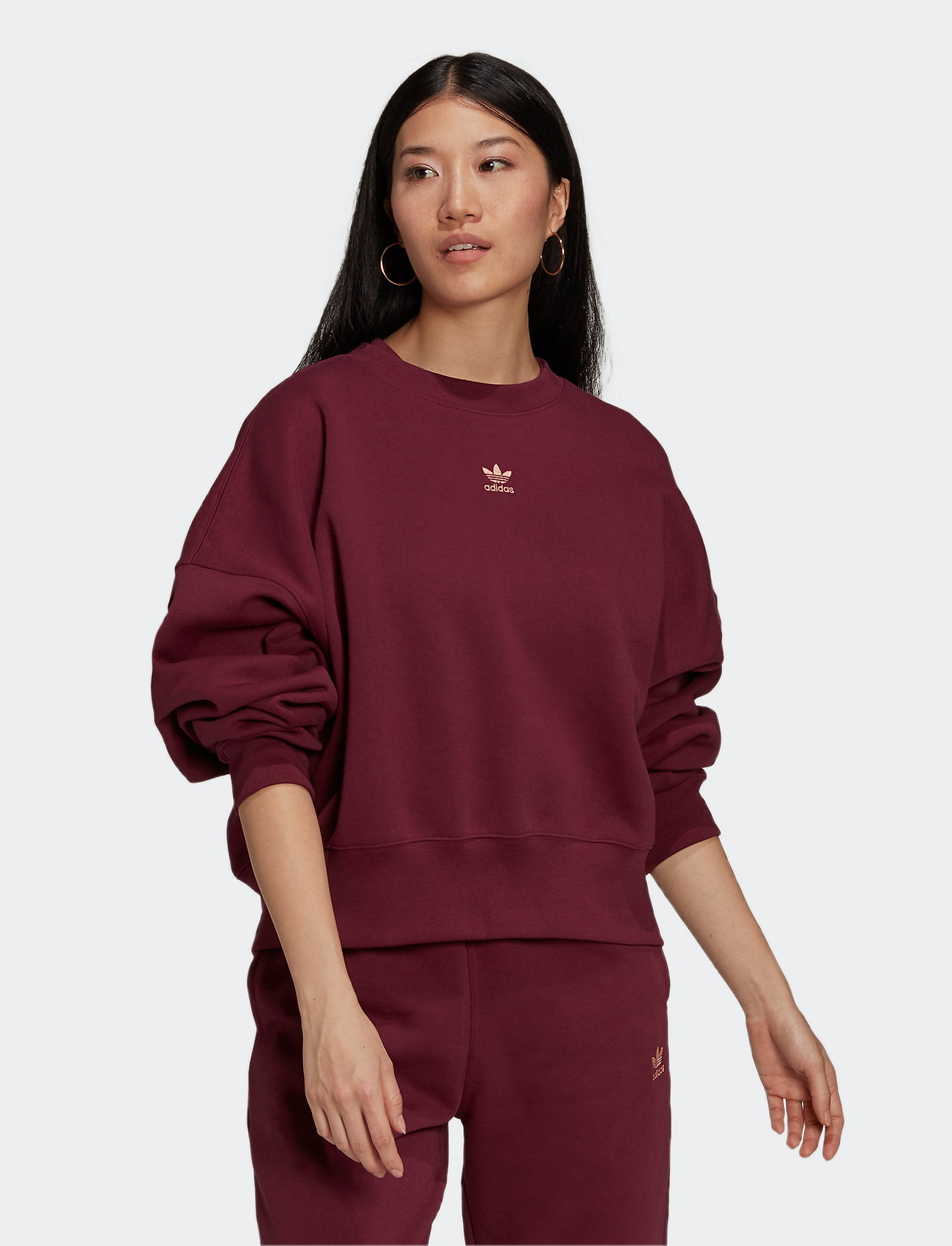 adicolor essentials fleece sweatshirt