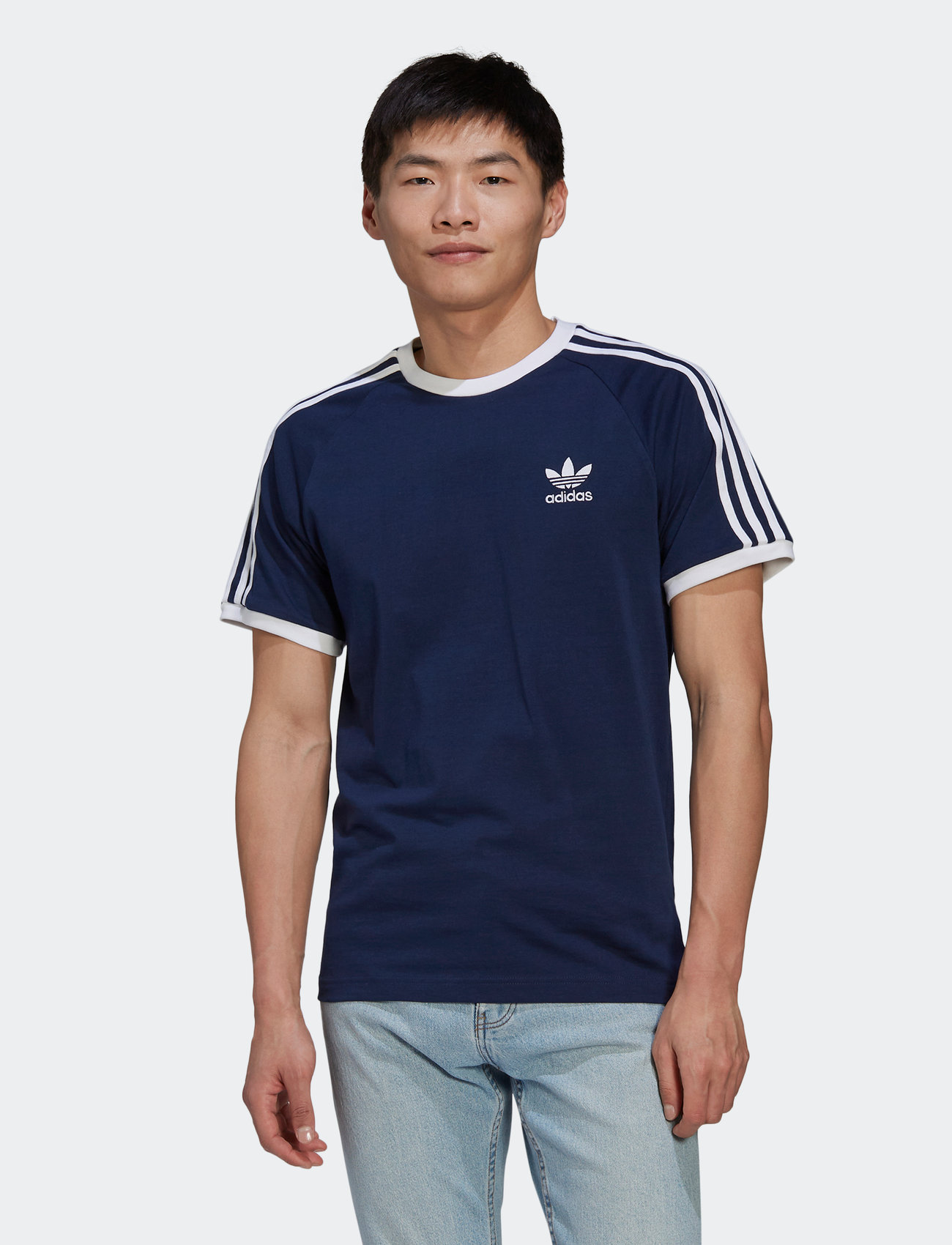 Adicolor Classics 3-Stripes T-Shirt | vlr.eng.br