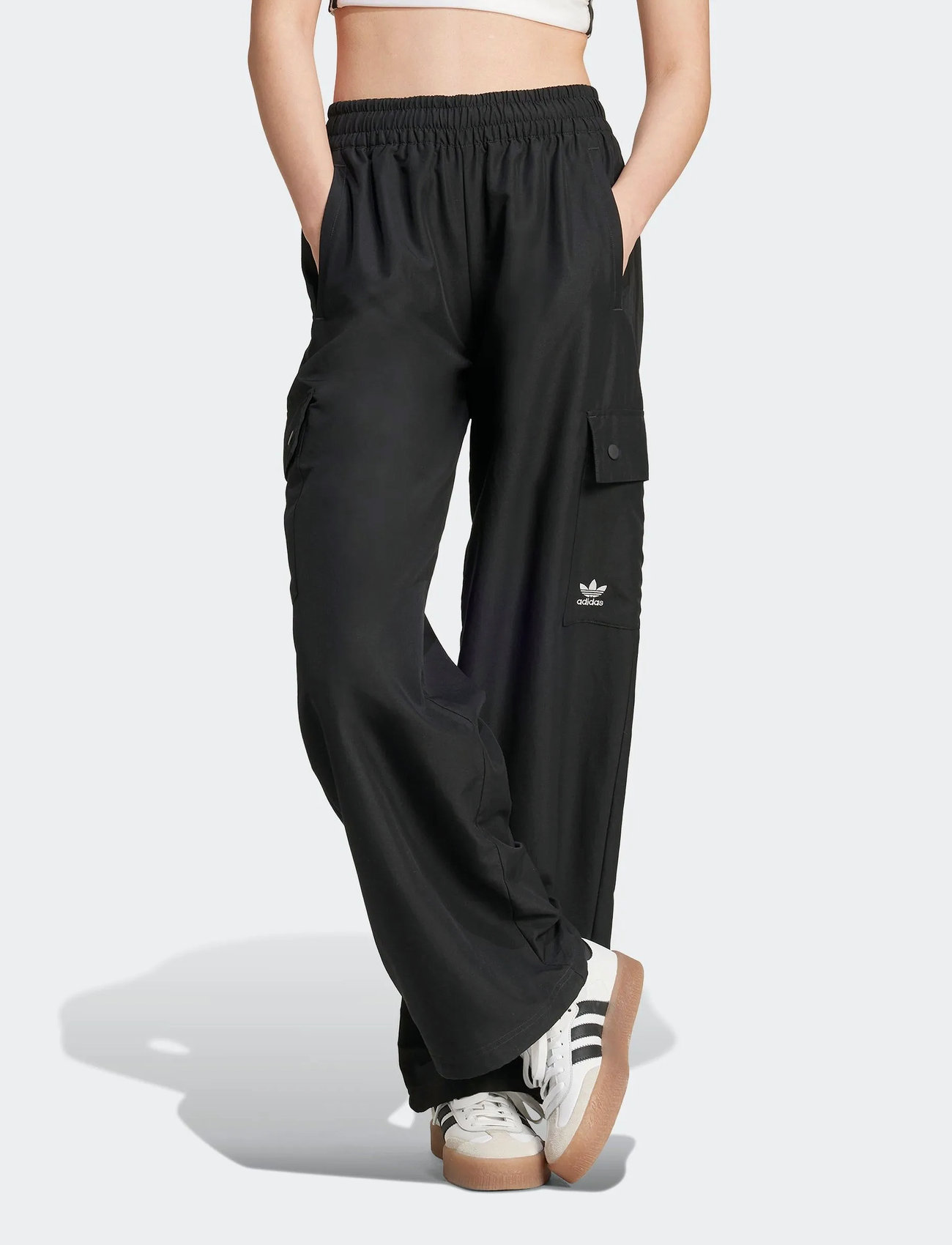 adidas Originals Ess Woven Cargo, L, Black, Sport Pants > Sport Casual Trousers, Dame