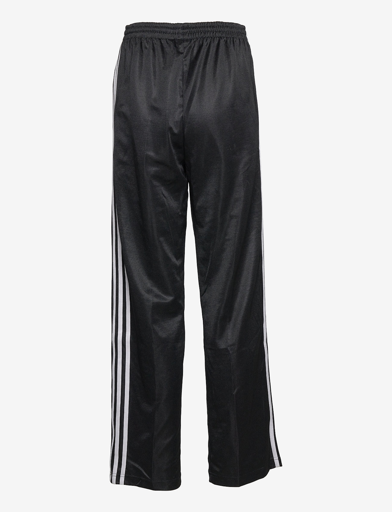 adidas sweatpants with logo on leg