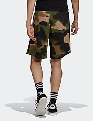 level 99 camo shorts