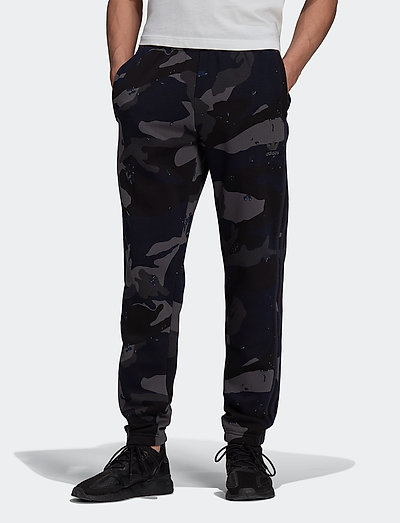 adidas camo sweat pant