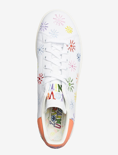 adidas originals stan smith pride