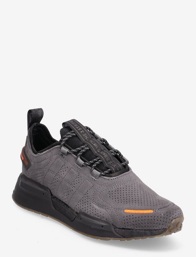NMD_R1 V3 Shoes - laag sneakers - gresix/cblack/gum5