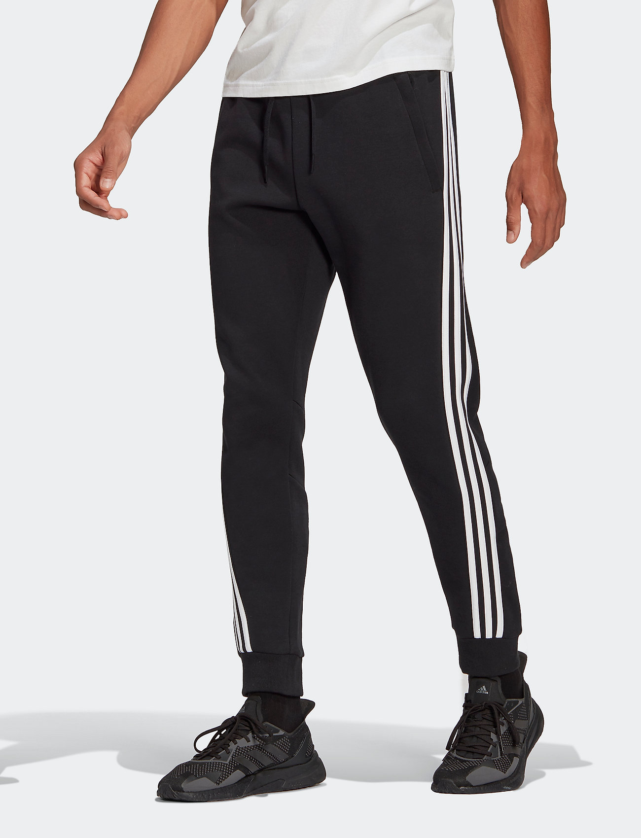 3 stripe sweatpants