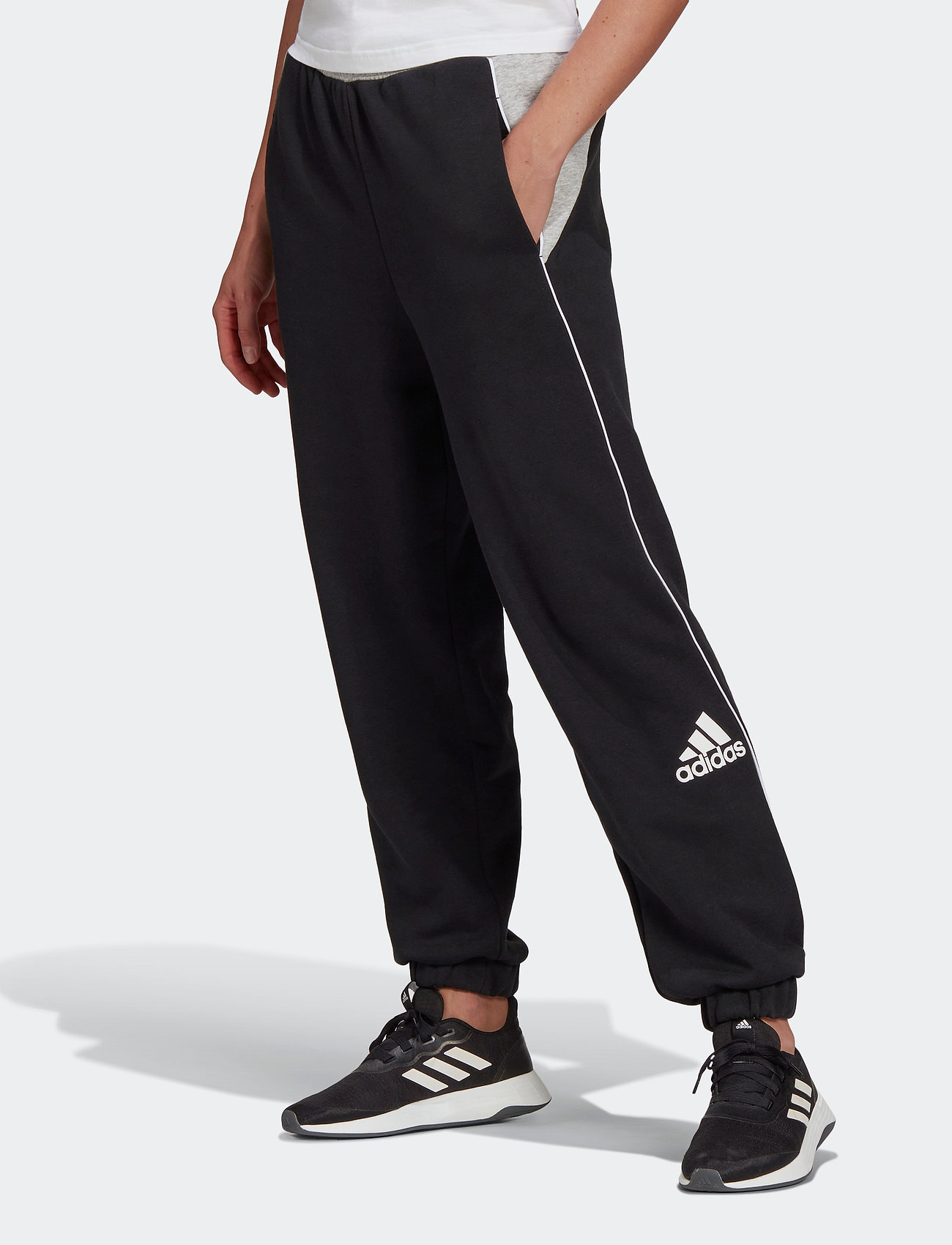 adidas loose sweatpants