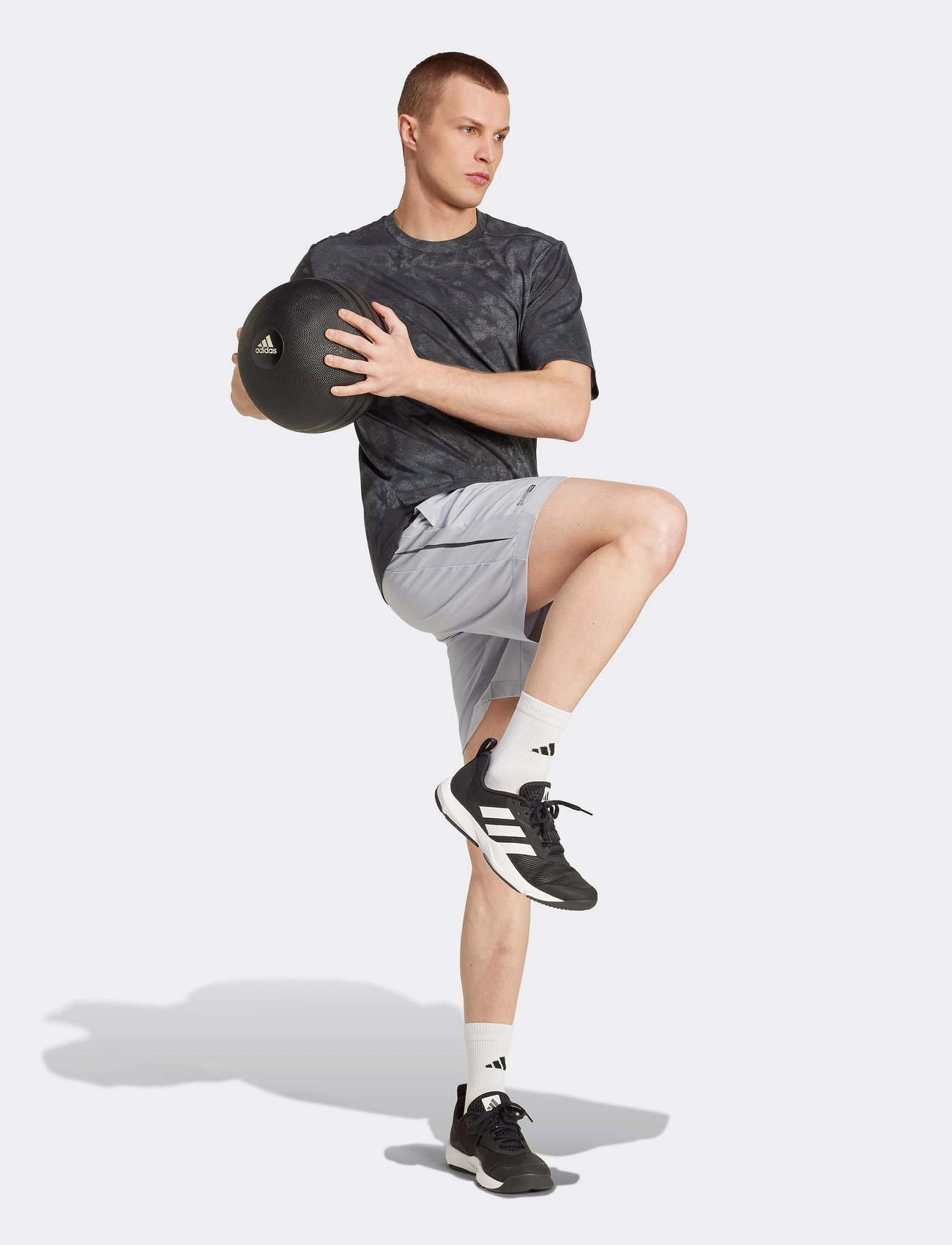 adidas Performance Tech App Gfxsho, M 18 cm, Grey, Sport Shorts > Sport Training Shorts, Herre