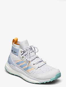 walking shoes womens sale