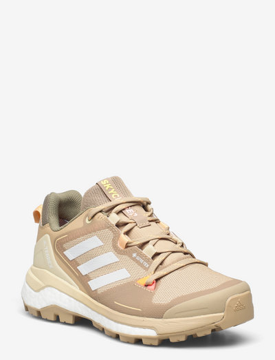 adidas Performance“ „Terrex Skychaser Gore-tex 2.0 Hiking W (Beiton/crywht/pulamb)“,  144 € | Didelis naujausių drabužių modelių pasirinkimas | „Booztlet.com“