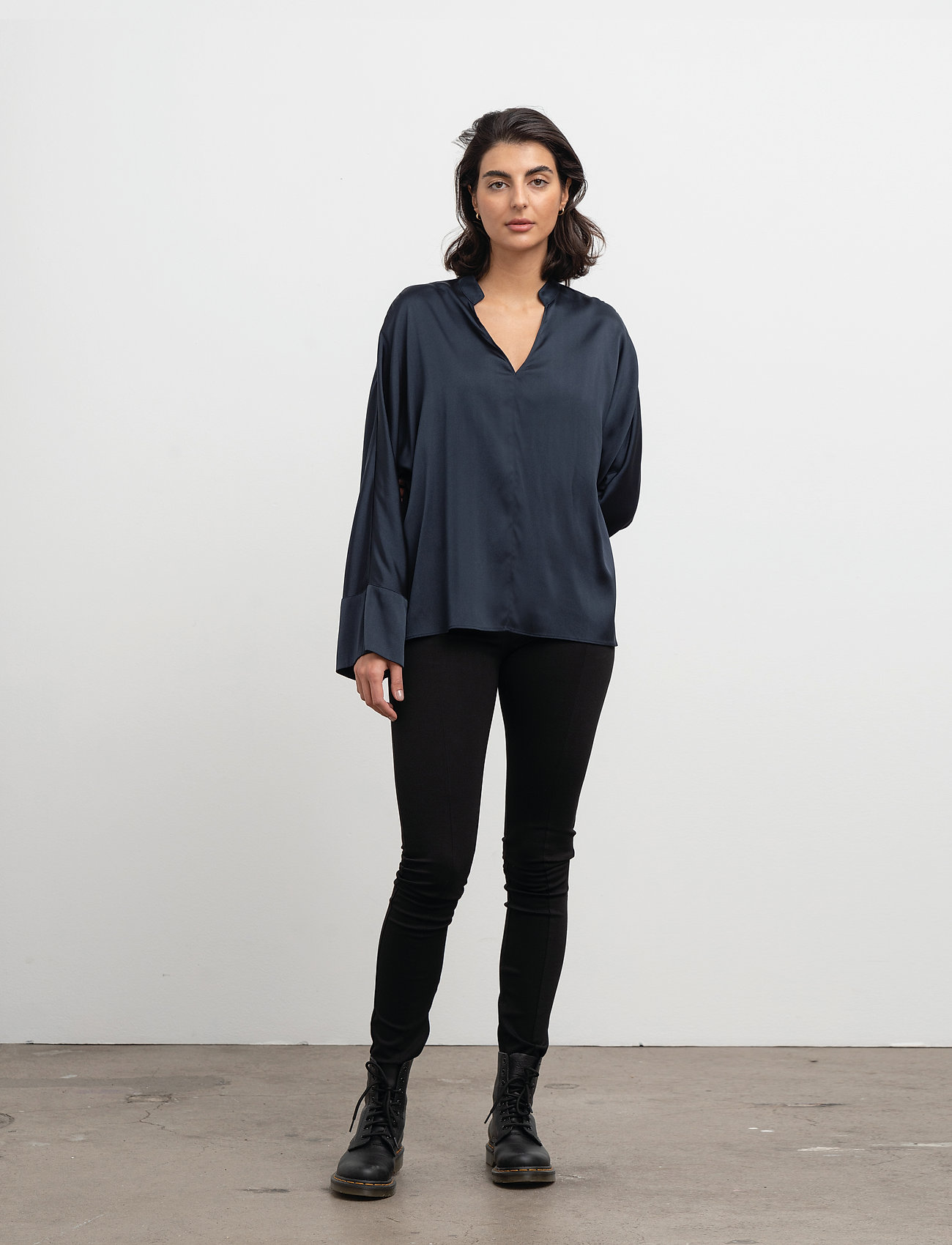 Ahlvar Gallery Elmah Silk Blouse - Business picks | Boozt.com