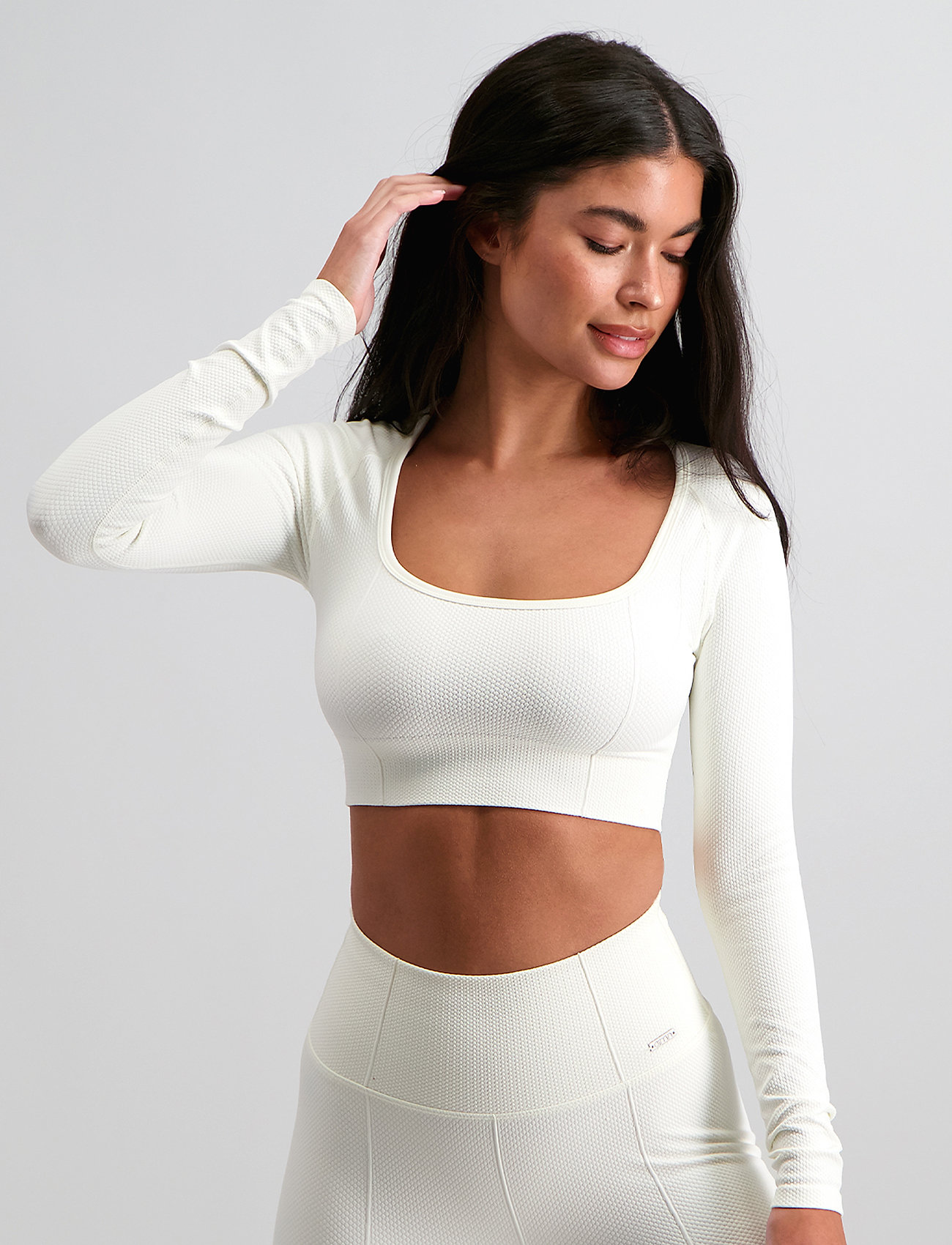 off white long sleeve crop top