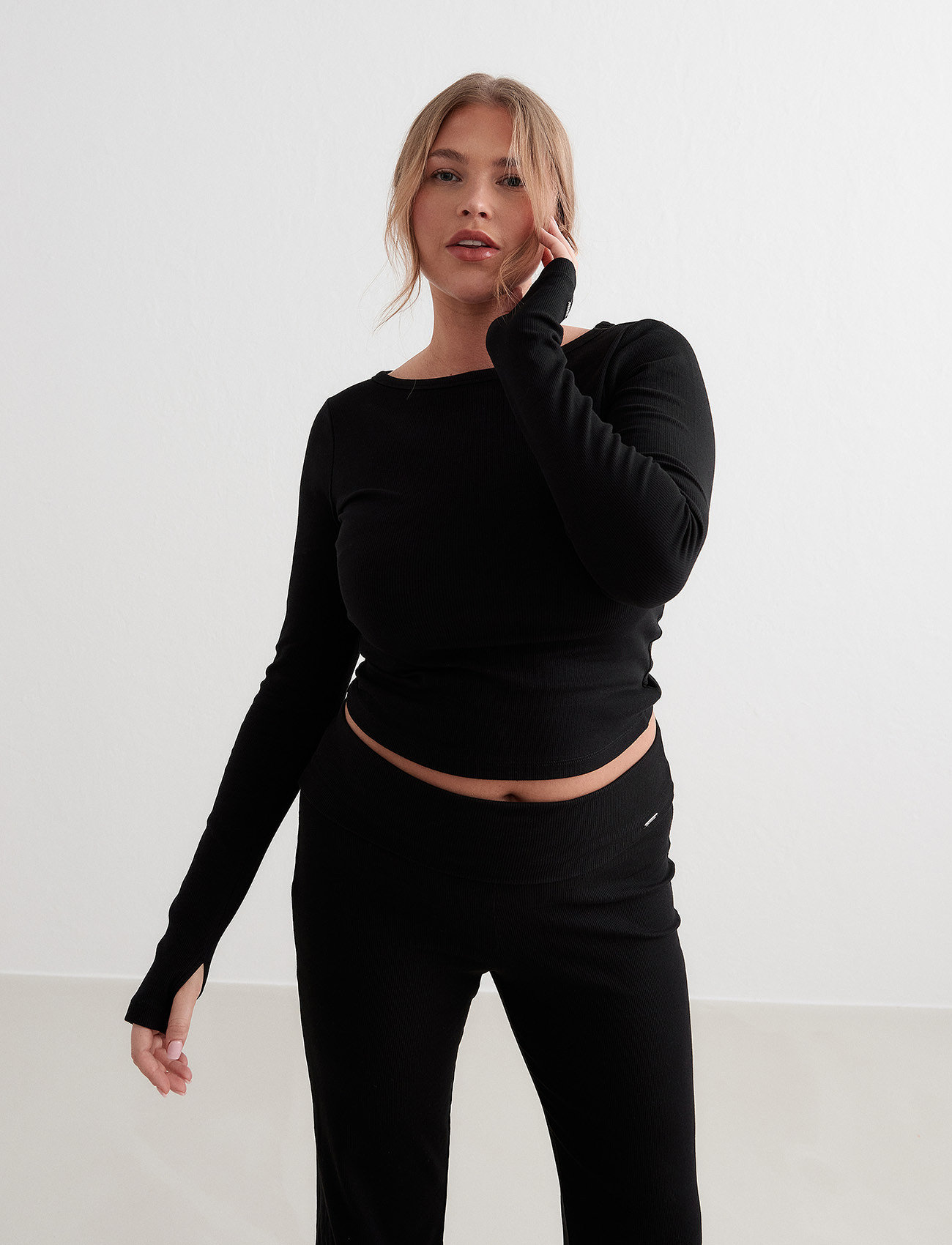 aim ́n Ease Ribbed Long Sleeve Top, S, Black, T-Shirts & Toppe > Langærmede, Dame