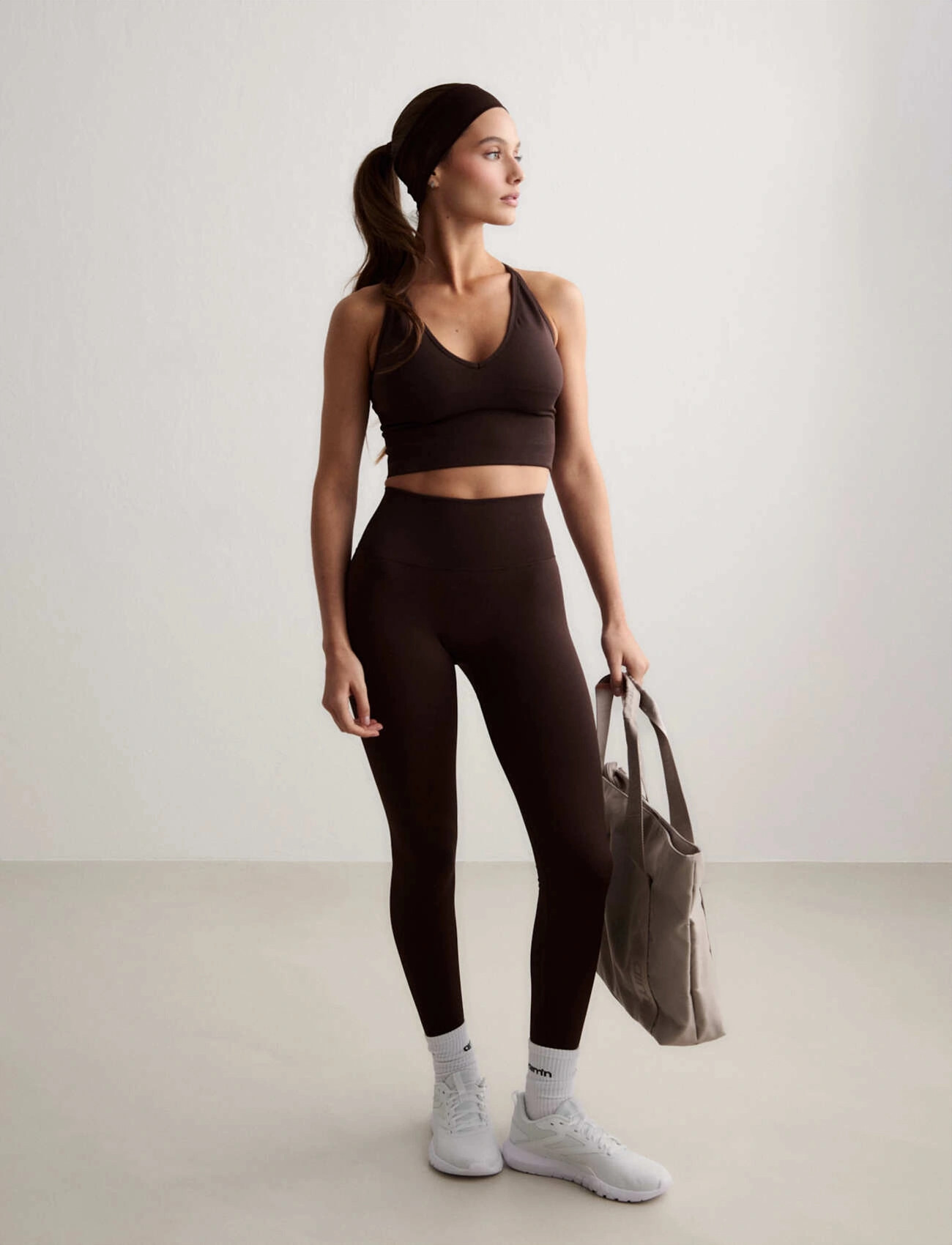 aim ́n Shape Seamless Cross Back Bralette, S, Brown, Sport Crop Overdele > Sport Sleeveless Crop Overdele, Dame