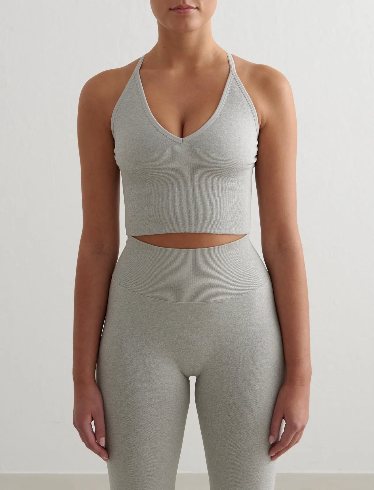 aim ́n Shape Seamless Cross Back Bralette, L, Grey, Sport Crop Overdele > Sport Sleeveless Crop Overdele, Dame