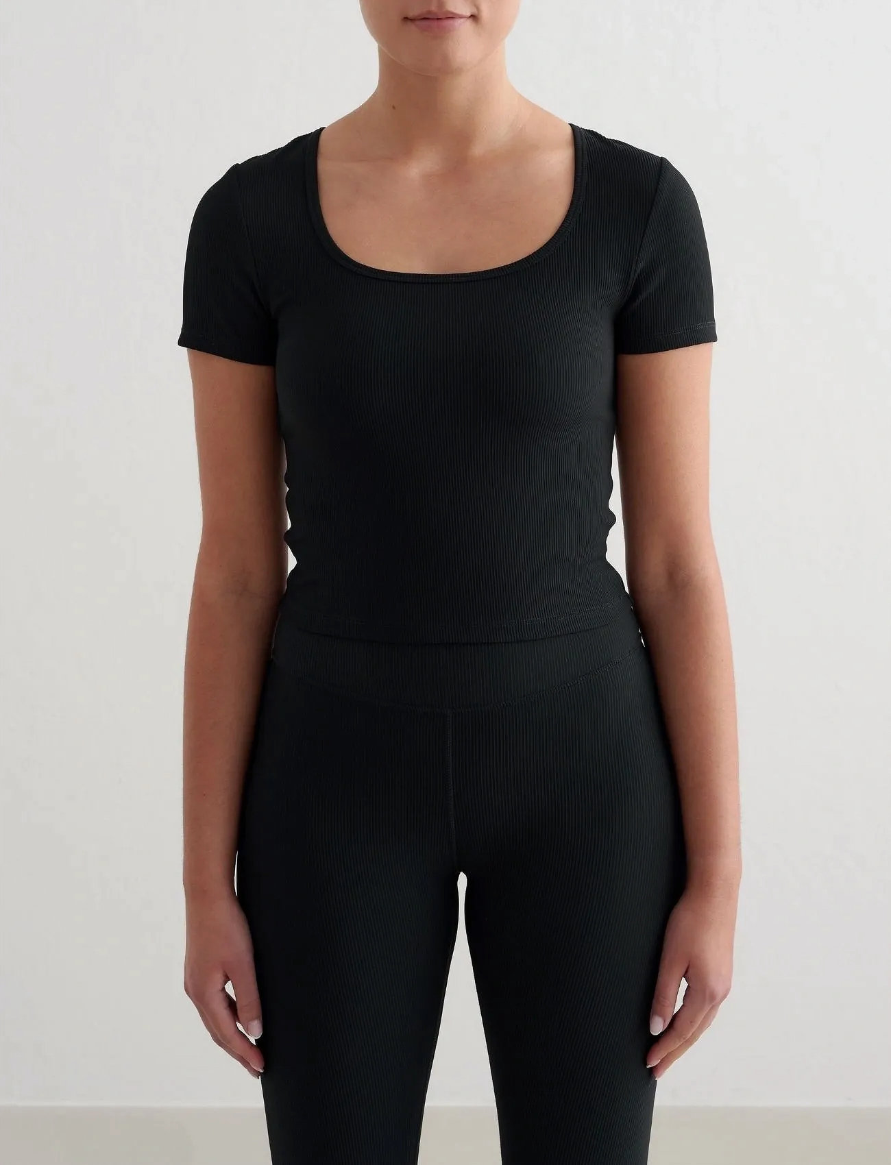 aim ́n Ribbed Performance Short Sleeve, S, Black, Sport Crop Overdele > Sport Short-sleeved Crop Overdele, Dame