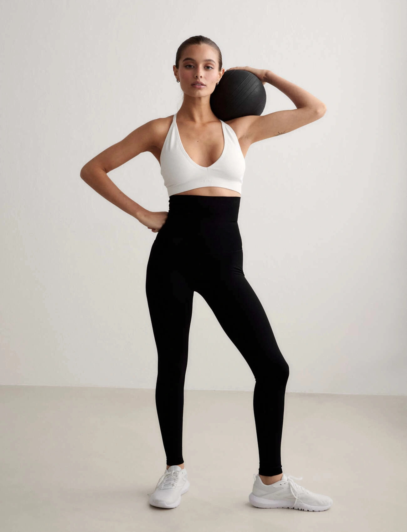 aim ́n Shape Seamless Core Control Tights, M, Black, Sport Tights > Sport Maternity Tights, Dame