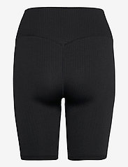 black ribbed seamless biker shorts