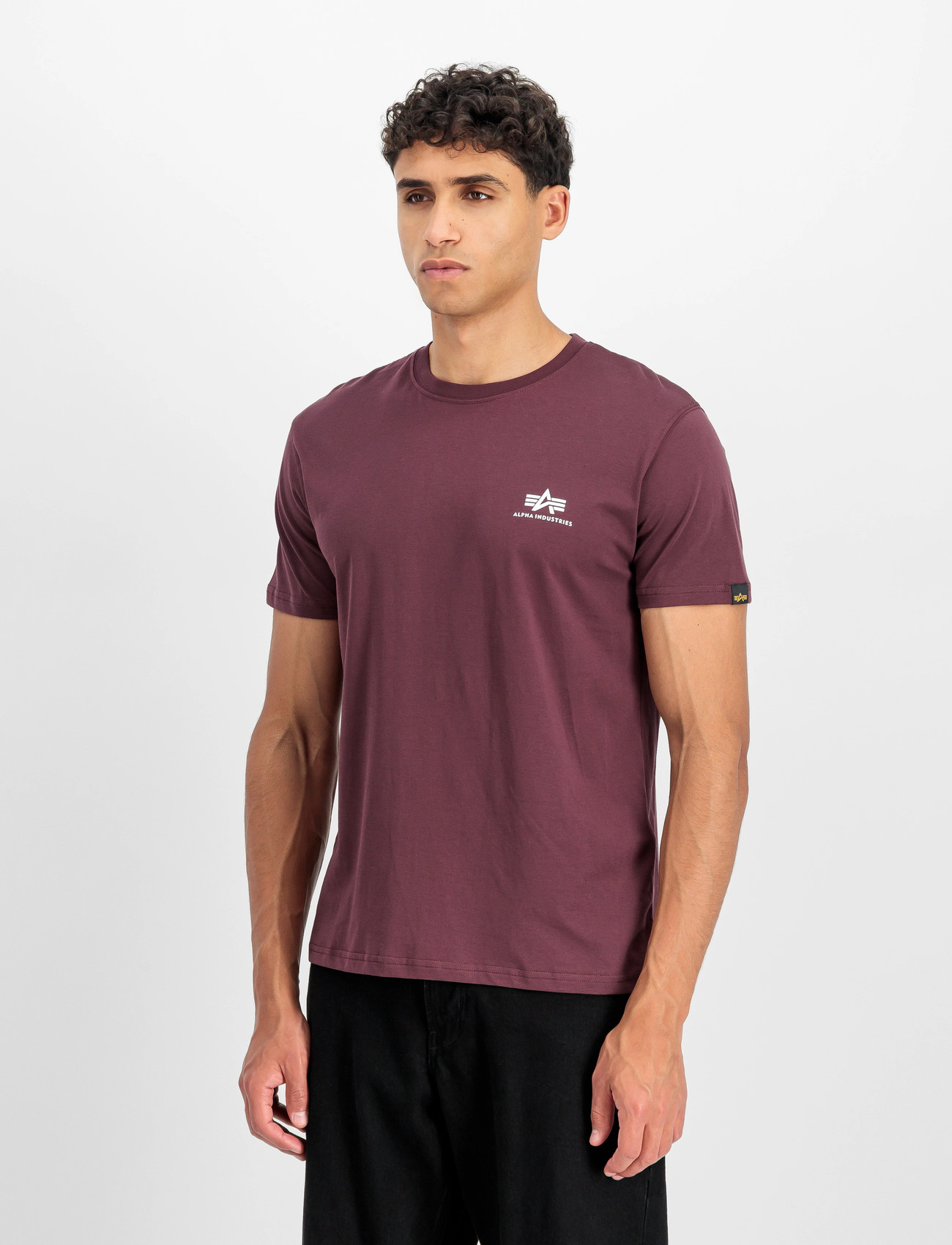 Alpha Industries Basic T Small Logo, M, Burgundy, T-Shirts > Kortærmede, Herre