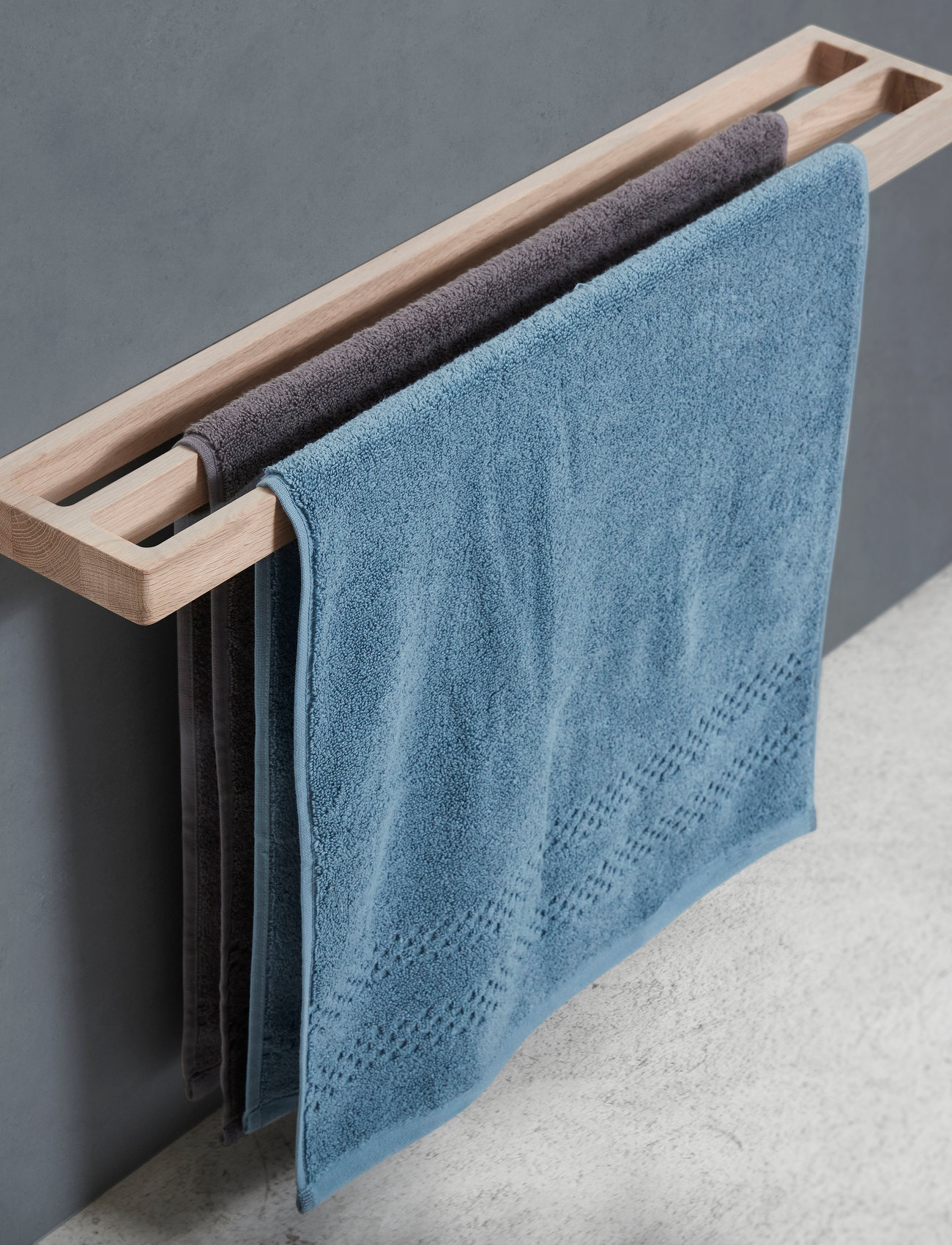 Andersen Furniture Towel Rack Double, DOUBLE, Brown, Badeværelsesinteriør > Toiletholdere Og -Knopper, Unisex