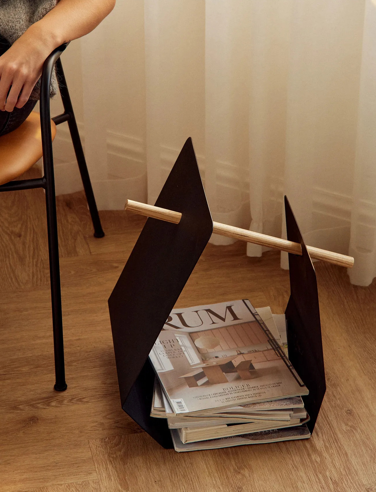 Andersen Furniture Edge Magazine Holder, One Size, Black, Opbevaring > Magasinholder, Unisex