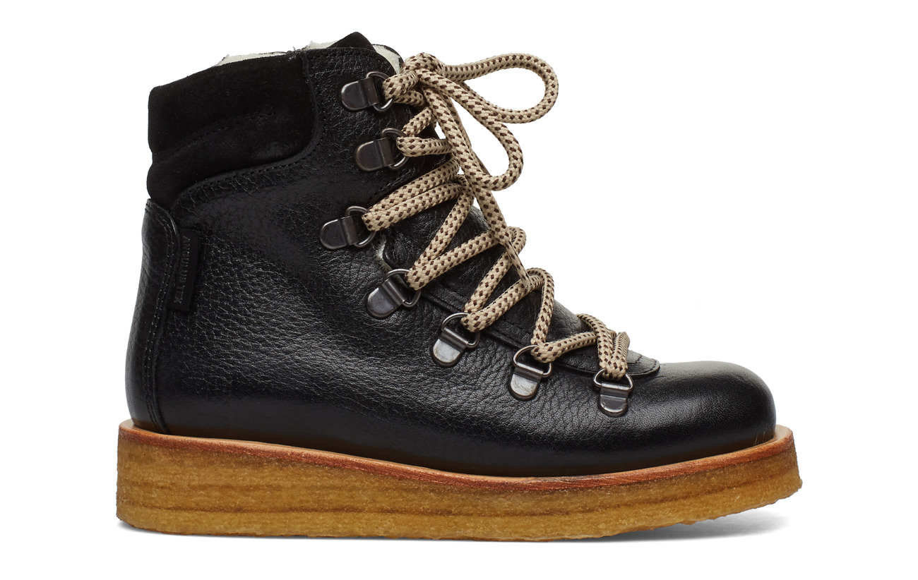 angulus boots flat