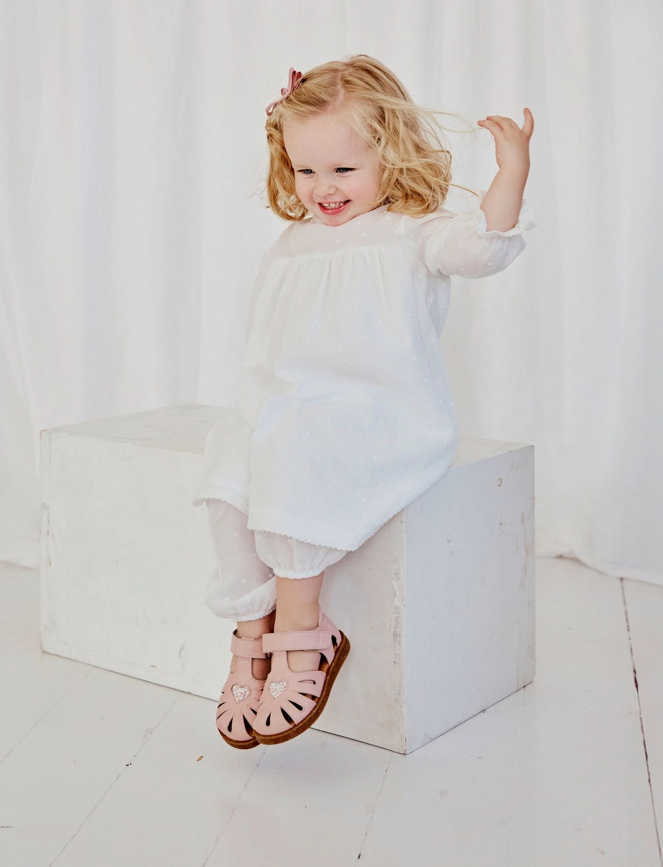 ANGULUS Sandals - Flat - Closed Toe, 25, Pink, Sommersko > Sandaler, Børn