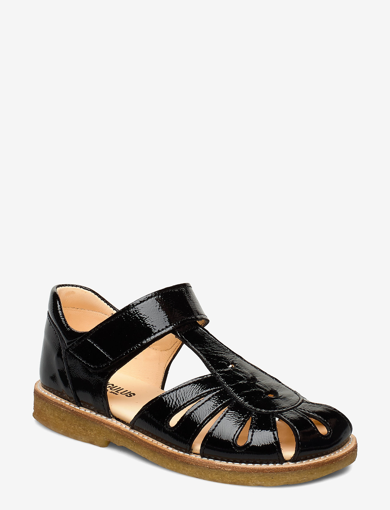 closed toe flat sandals uk