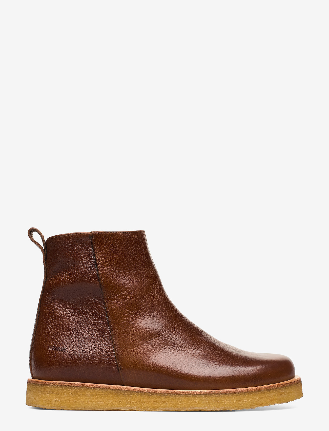 flat cognac boots