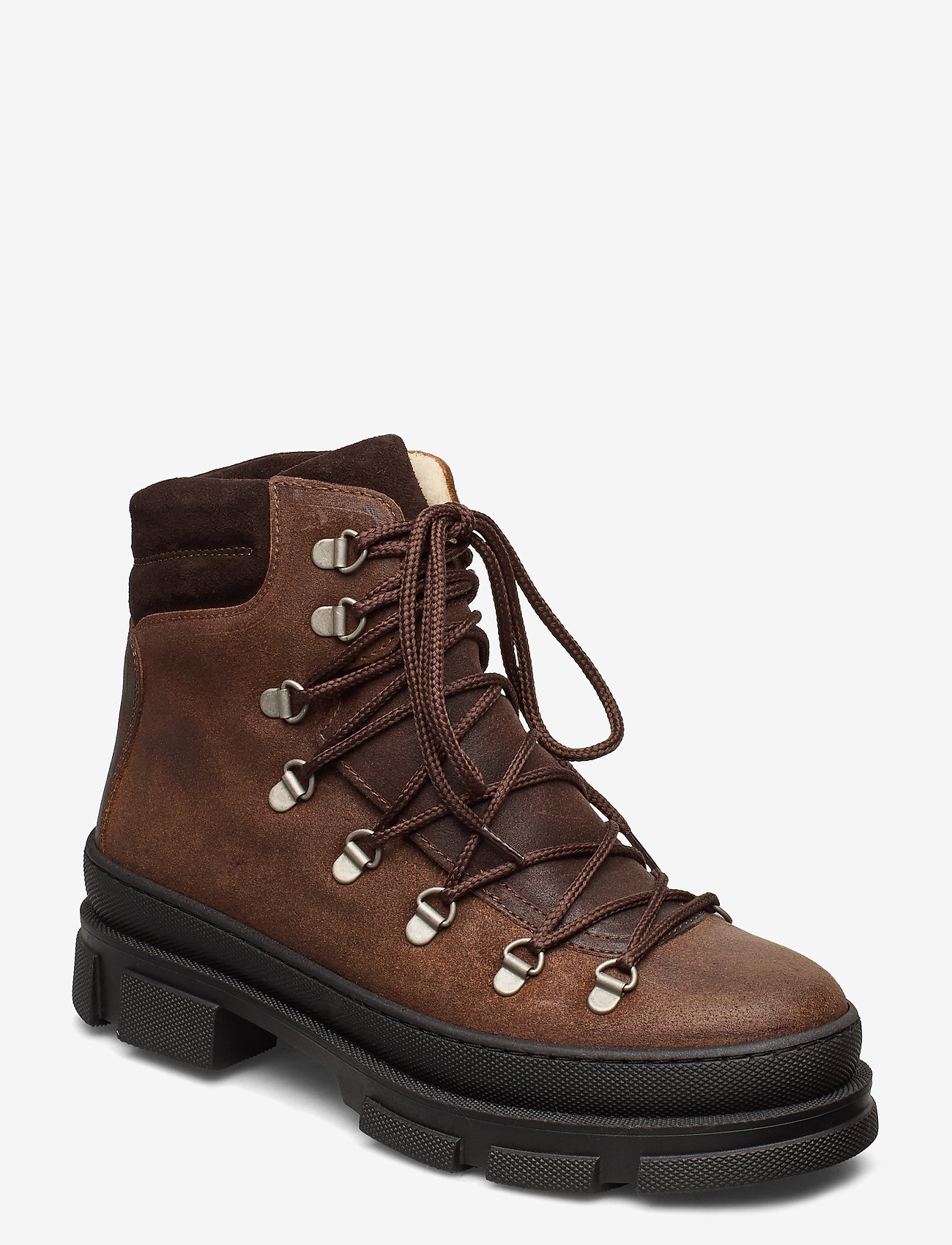 angulus boots flat