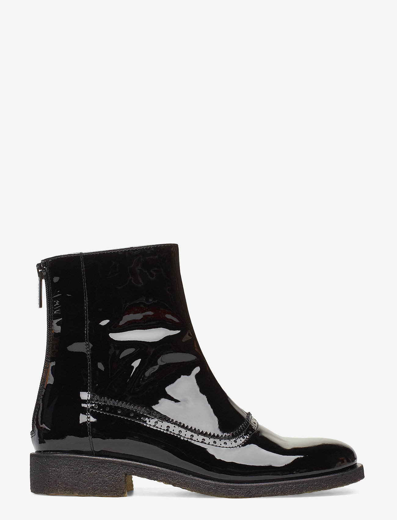 angulus boots flat