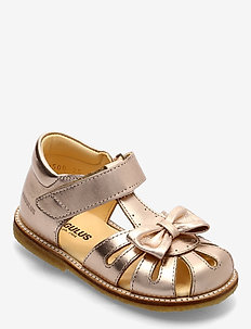 trug Perfervid vælge Sandals - Flat - Closed Toe - (1311 Rose Copper) (88 €) - ANGULUS - |  Boozt.com
