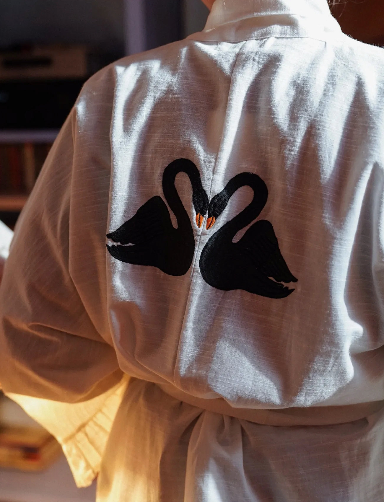 Anna + Nina Black Swan Kimono, One Size, Cream, Tekstiler Til Badeværelset > Badekåber, Unisex