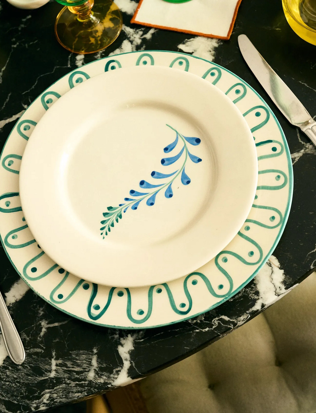 Anna + Nina Indigo Flora Breakfast Plate, Ø 22 cm, Cream, Tallerkener > Små Tallerkener, Unisex