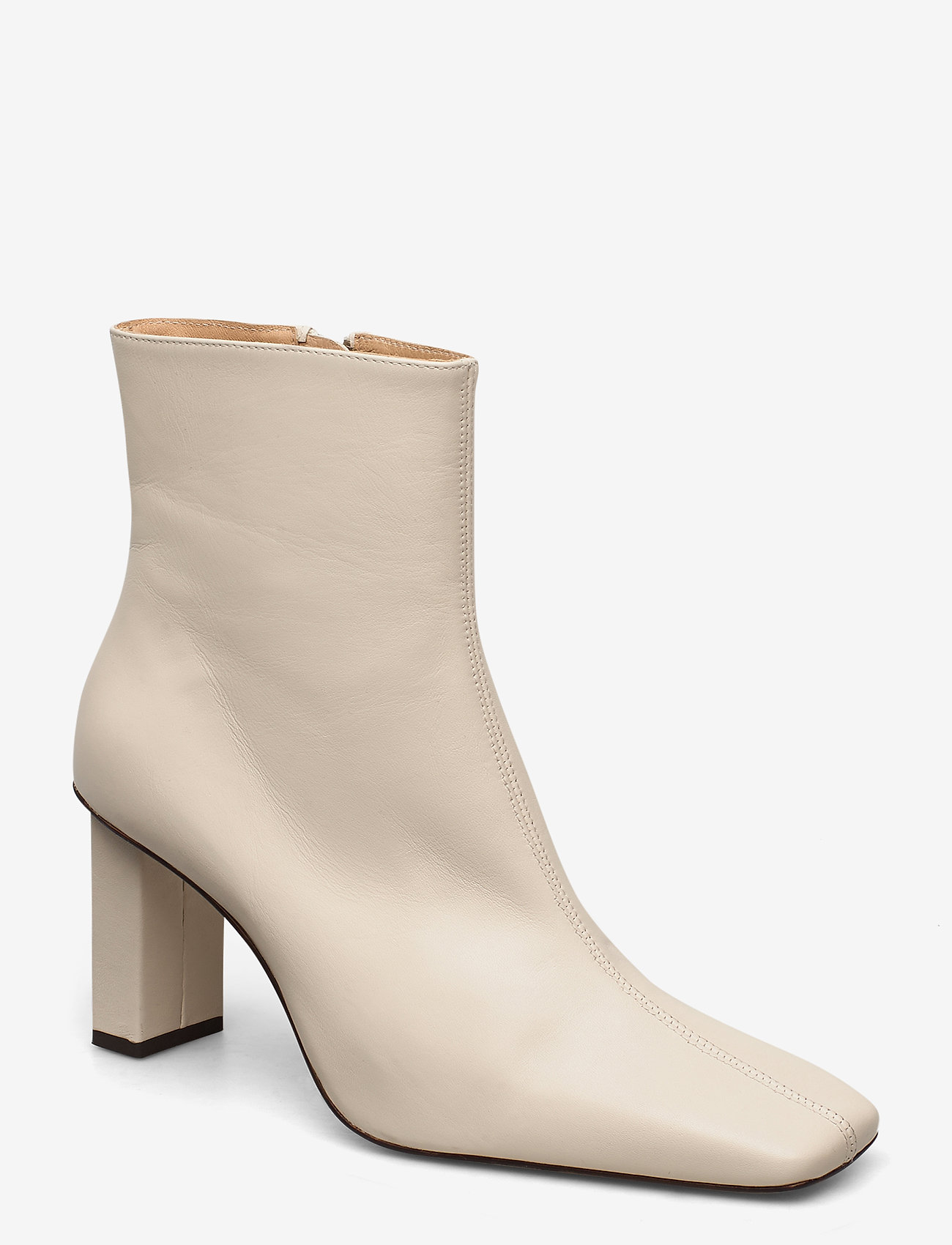 Joan Le CarrÉ Ankle Boot (Cream) (£349 