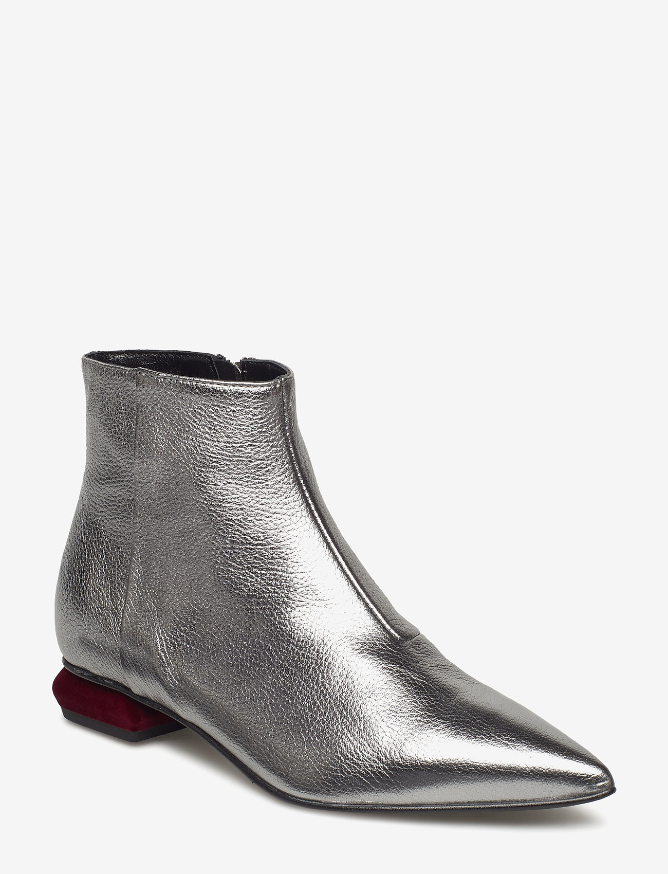 pointed flat ankle boots