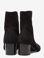Plan low rounded bootie Plan low rounded bootie
