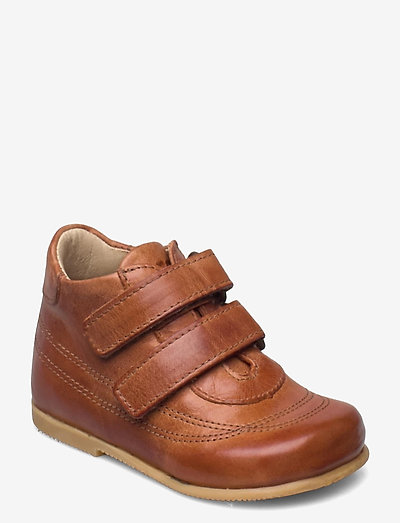 Hand made low boot - pre-walkers - cognac tuscani