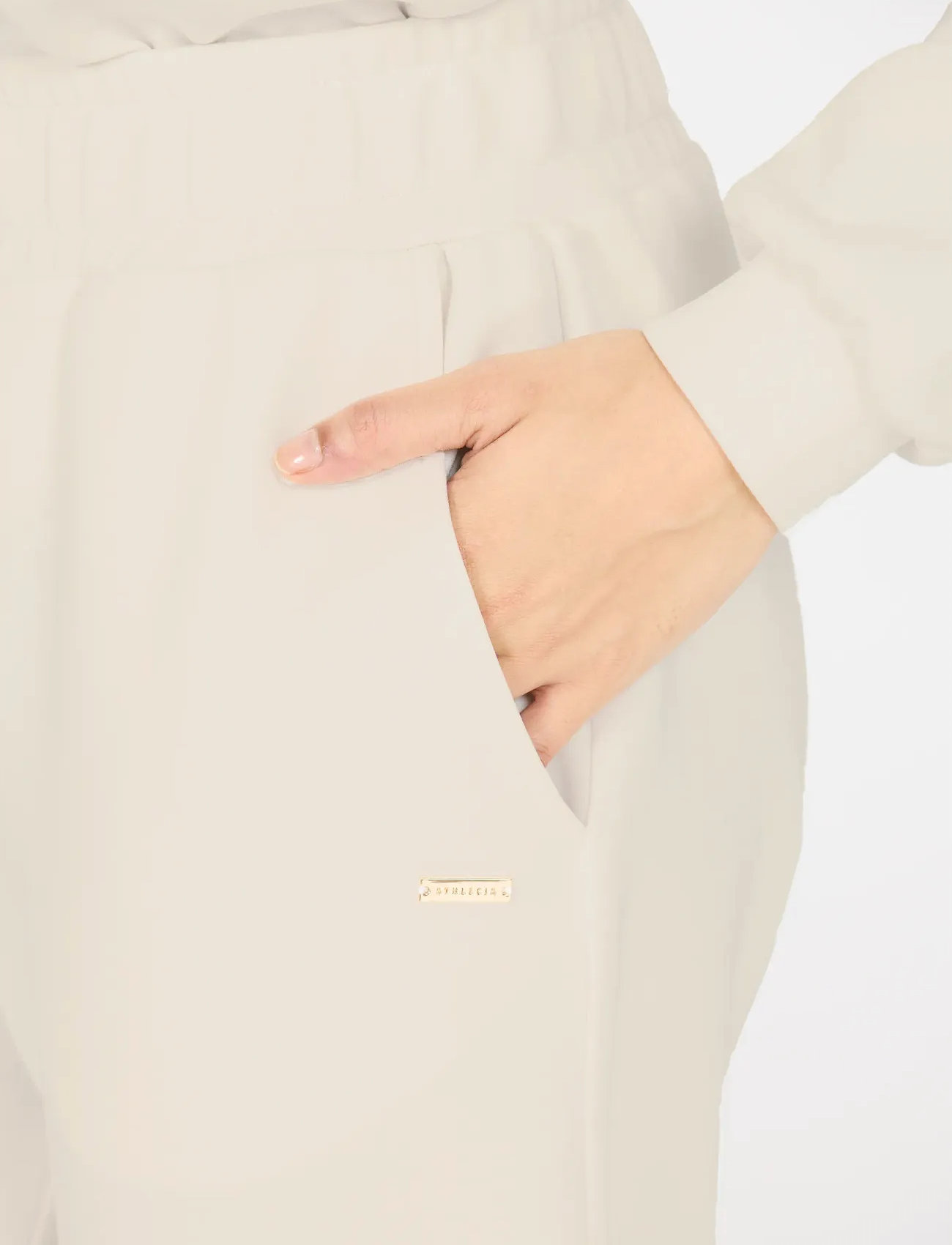 Athlecia Jillnana V2 W Pants, 44, Cream, Sport Pants > Sport Sweatpants, Dame