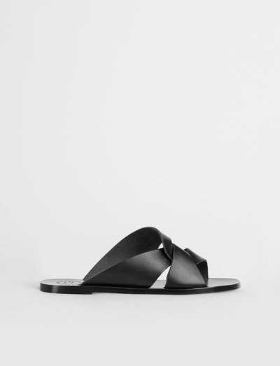 Allai Black Vacchetta - flat sandals - black