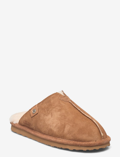 bearpaw men's saxon slippers