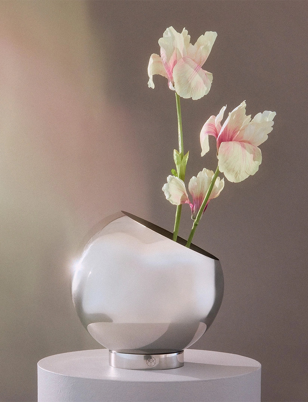 AYTM Globe Blomsterpotte, Ø30XH26.6 cm, Silver, Dekoration > Blomsterpotter, Unisex