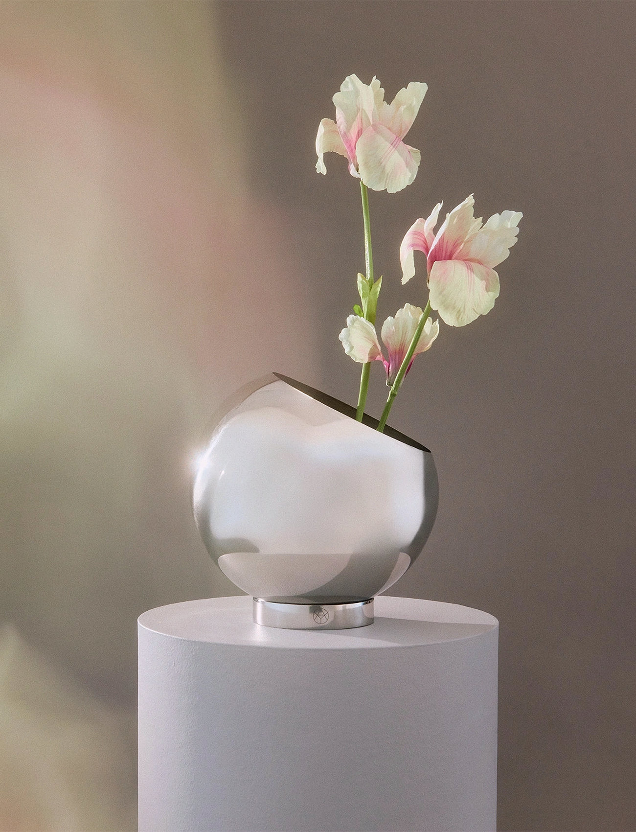 AYTM Globe Blomsterpotte, Ø37XH32.3 cm, Silver, Dekoration > Blomsterpotter, Unisex