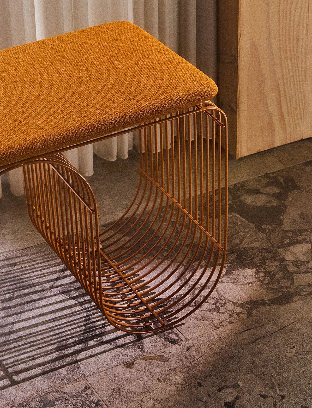 AYTM Curva Bench (AYT505880633081) - Stools & benches - Boozt.com