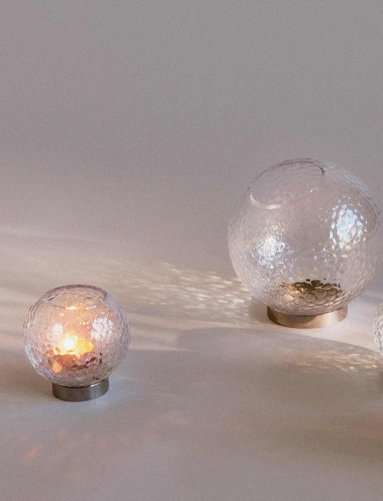 AYTM Globe Bubbles Fyrfadsstage Med Holder, Ø10XH9.5 cm, Nude, Vaser > Cylindervaser, Unisex