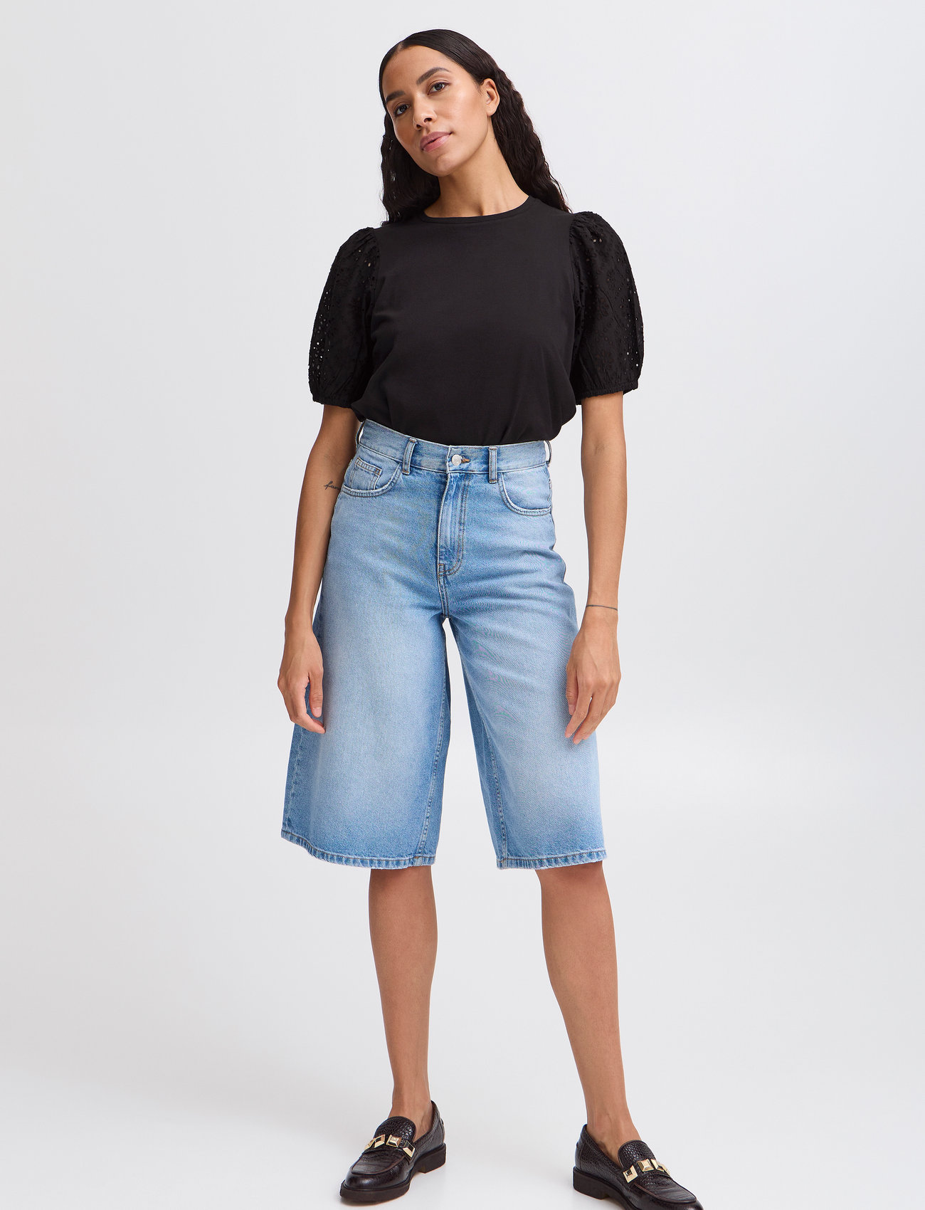 b.young Bysummer Puff Sleeve Tee -, XS, Black, T-Shirts & Toppe > Kortærmede, Dame